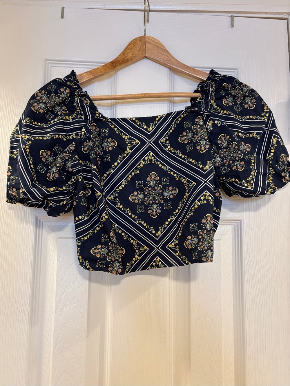 LOFT Navy Puff-Sleeve Cropped Top with Floral Medallions